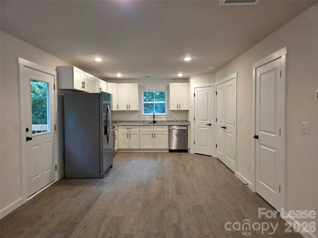 104 10th Avenue SE Hickory NC 28602