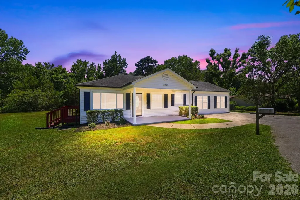 2964 Lane Street Kannapolis NC 28083