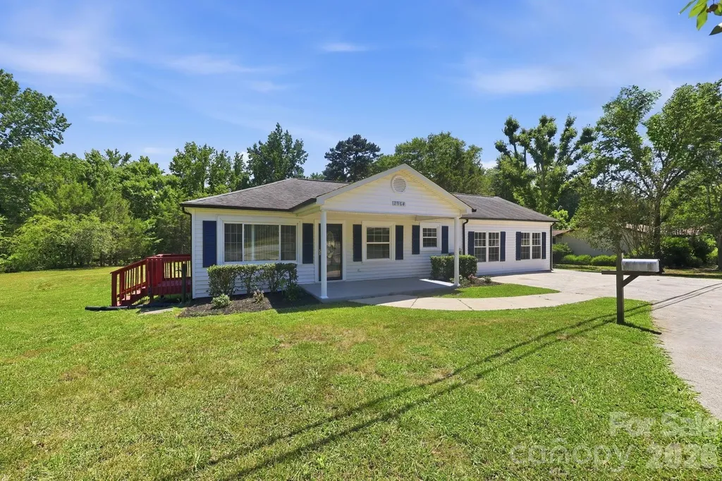 2964 Lane Street Kannapolis NC 28083