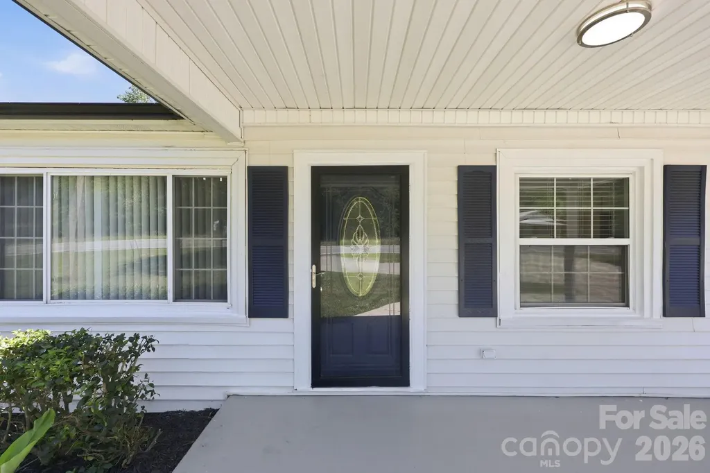 2964 Lane Street Kannapolis NC 28083