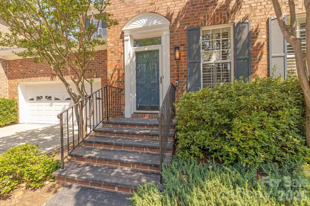 9323 Bonnie Briar Circle Charlotte NC 28277