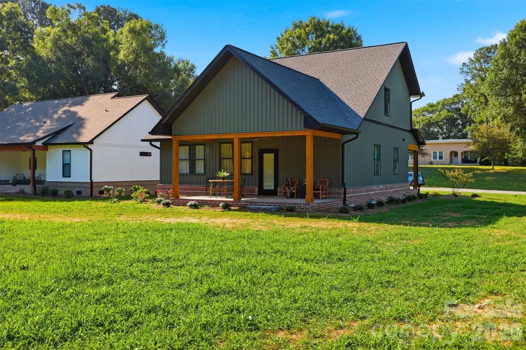 75 2nd Avenue SE Taylorsville NC 28681