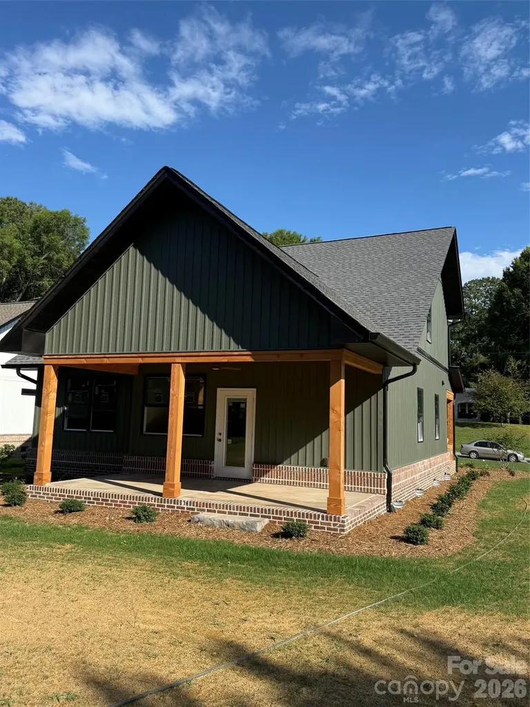 75 2nd Avenue SE Taylorsville NC 28681