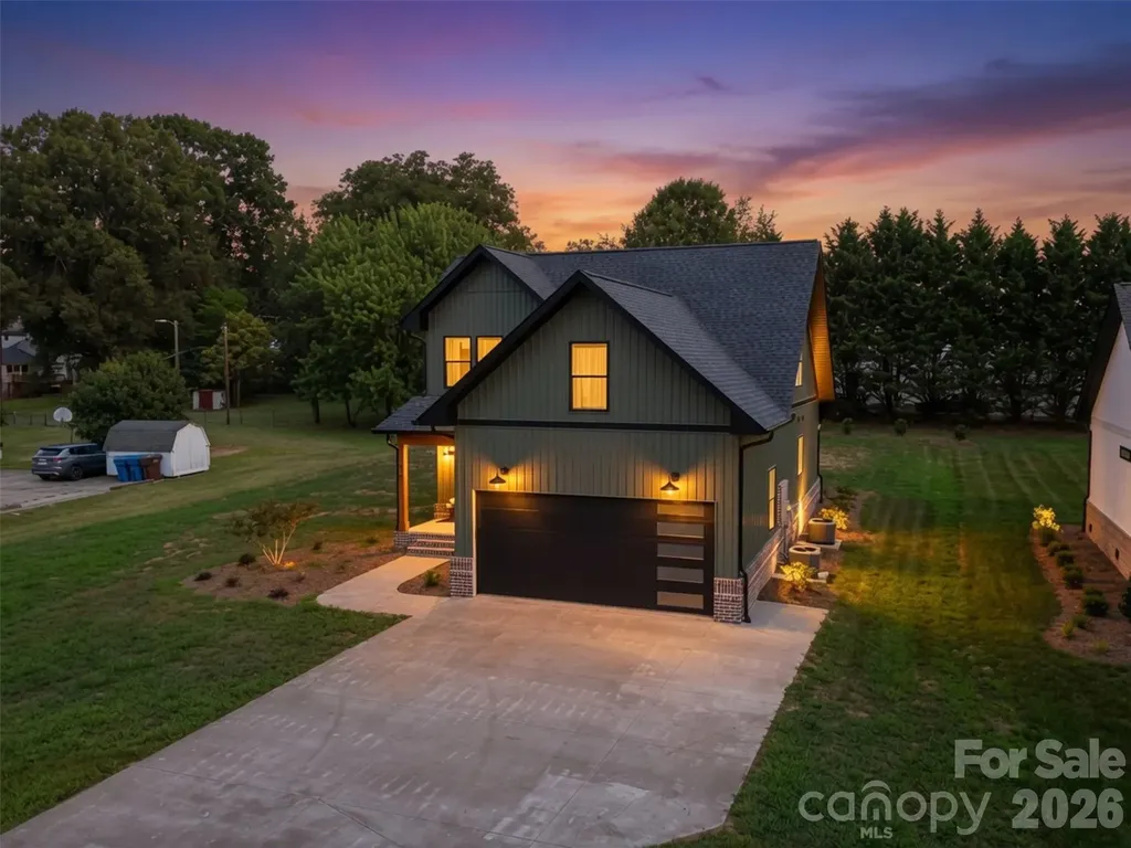 75 2nd Avenue SE Taylorsville NC 28681