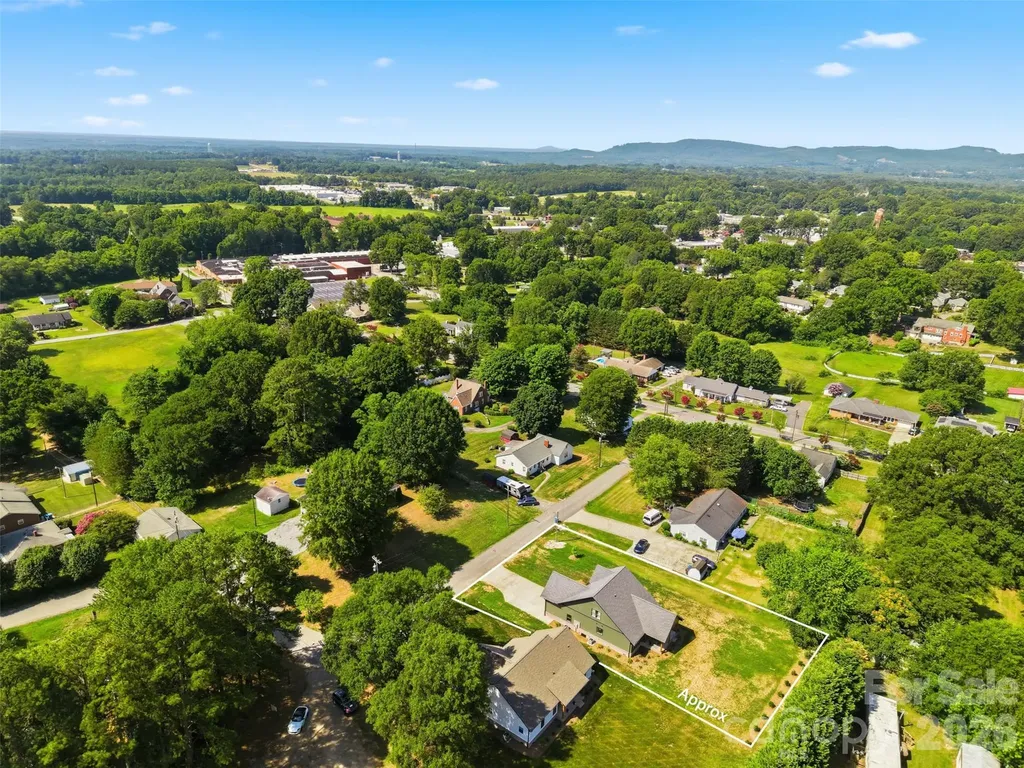 75 2nd Avenue SE Taylorsville NC 28681