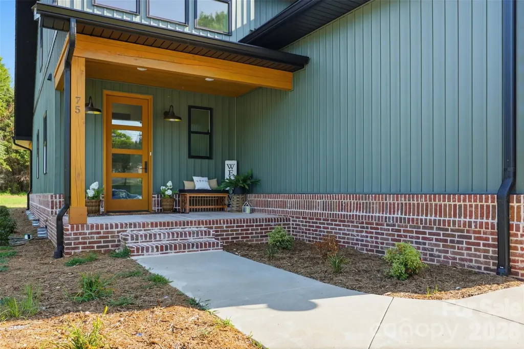 75 2nd Avenue SE Taylorsville NC 28681