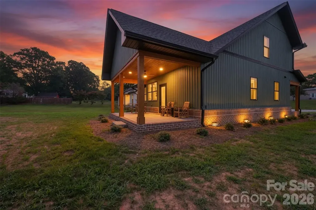 75 2nd Avenue SE Taylorsville NC 28681