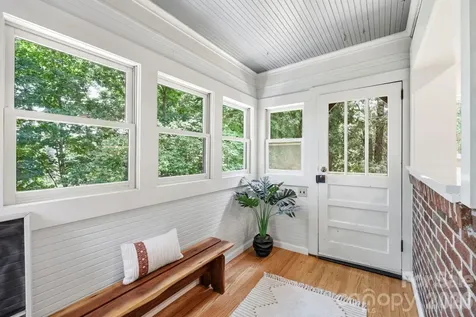 23 Warwick Place Asheville NC 28804