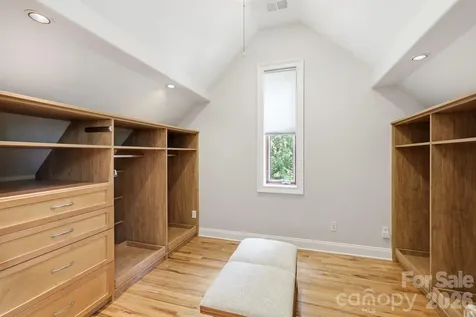 23 Warwick Place Asheville NC 28804