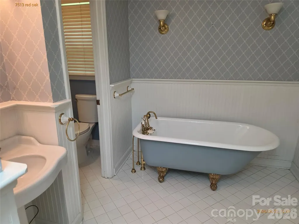 7513 Red Oak Lane Charlotte NC 28226