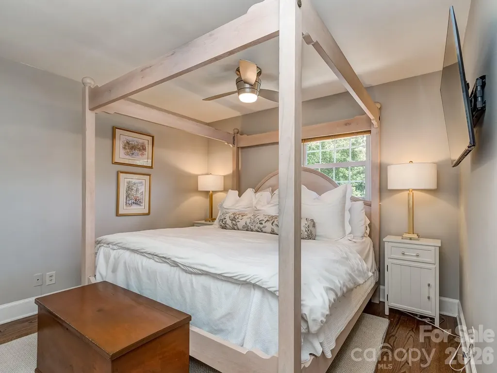 6817 Ronda Avenue Charlotte NC 28211