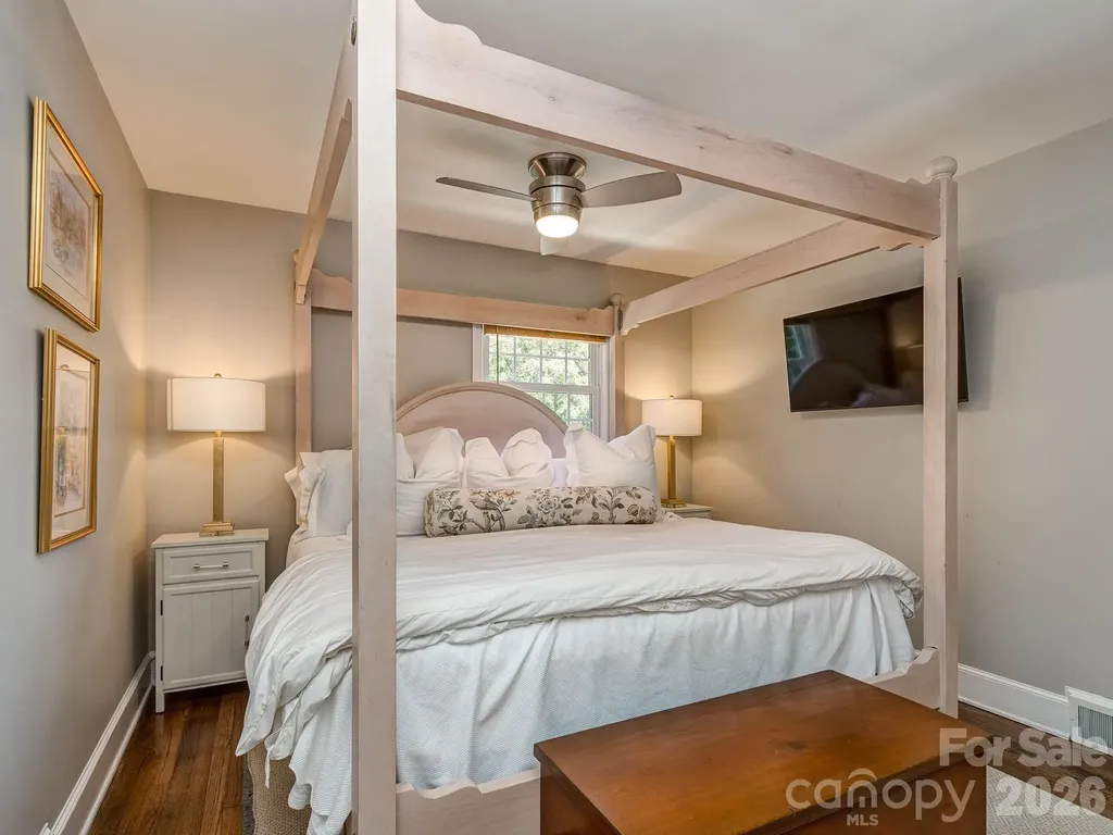 6817 Ronda Avenue Charlotte NC 28211