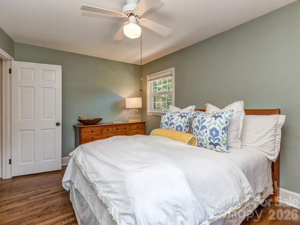 6817 Ronda Avenue Charlotte NC 28211