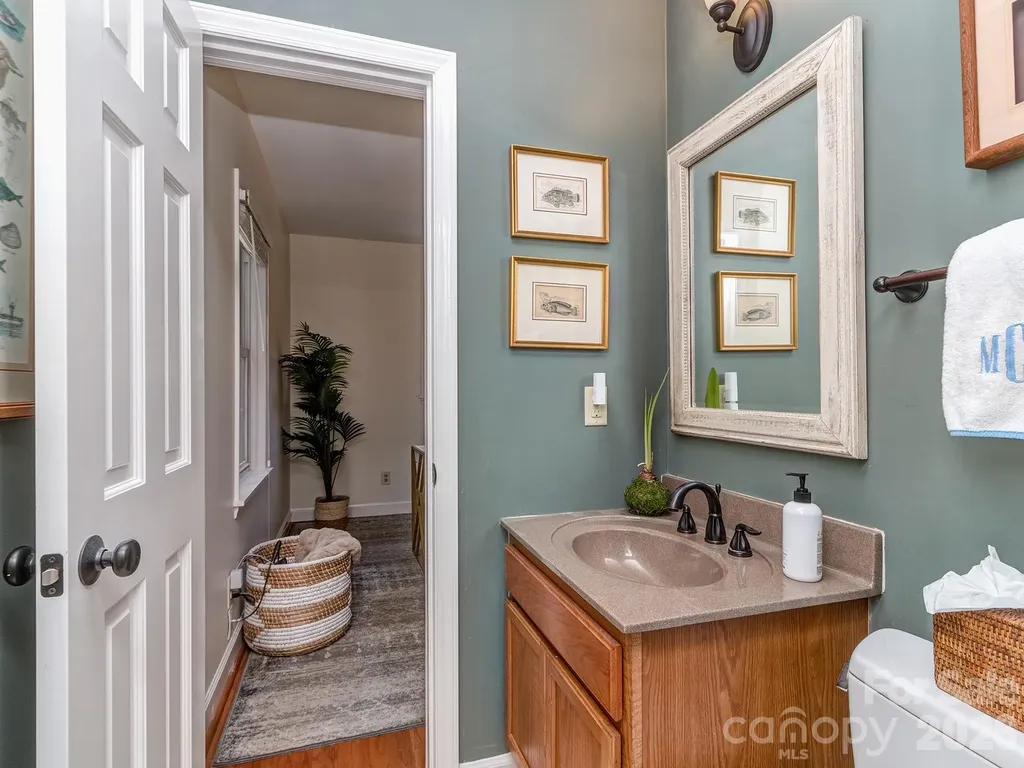 6817 Ronda Avenue Charlotte NC 28211