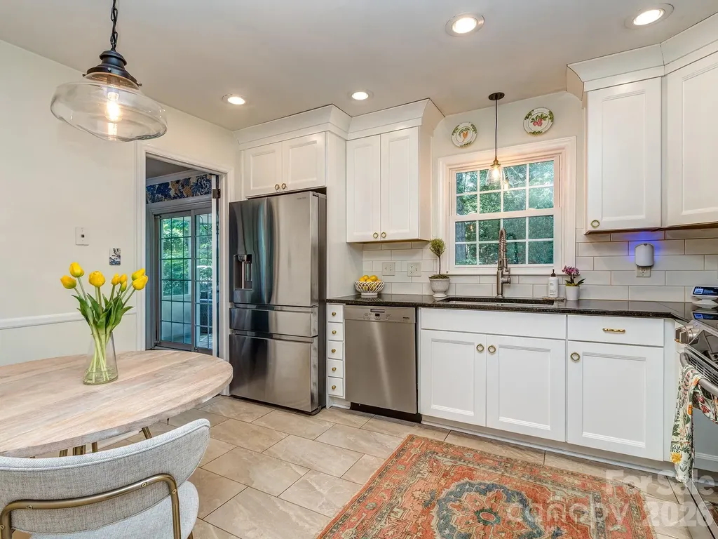6817 Ronda Avenue Charlotte NC 28211