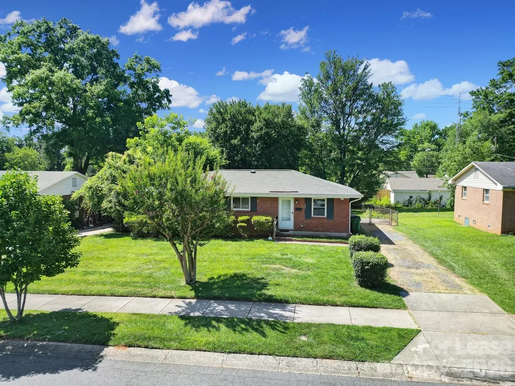 4301 Briarhill Drive Charlotte NC 28215