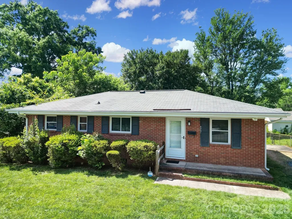 4301 Briarhill Drive Charlotte NC 28215