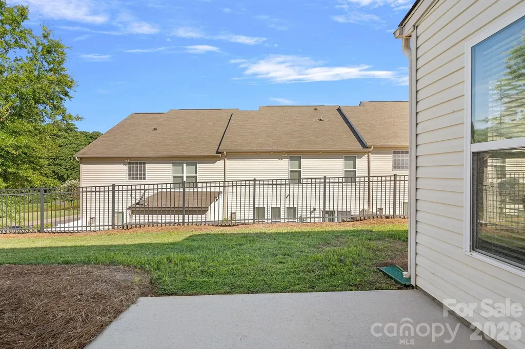 1809 Royal Gorge Avenue Charlotte NC 28210