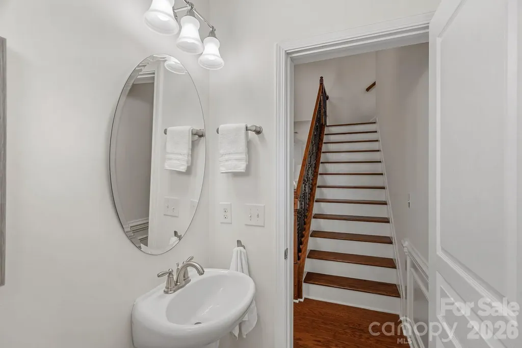 1809 Royal Gorge Avenue Charlotte NC 28210