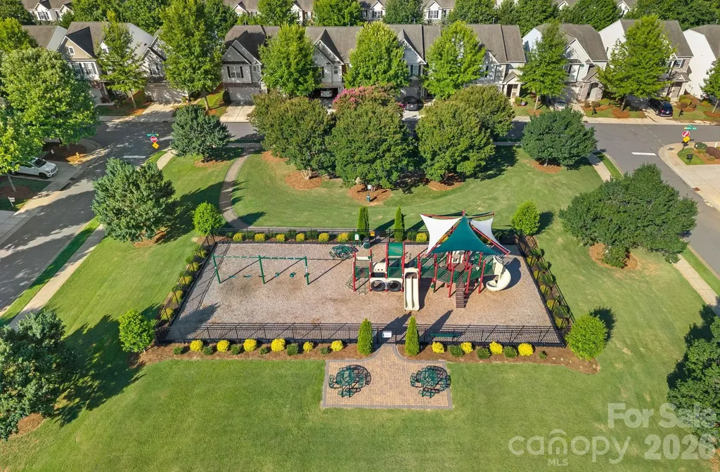 1809 Royal Gorge Avenue Charlotte NC 28210