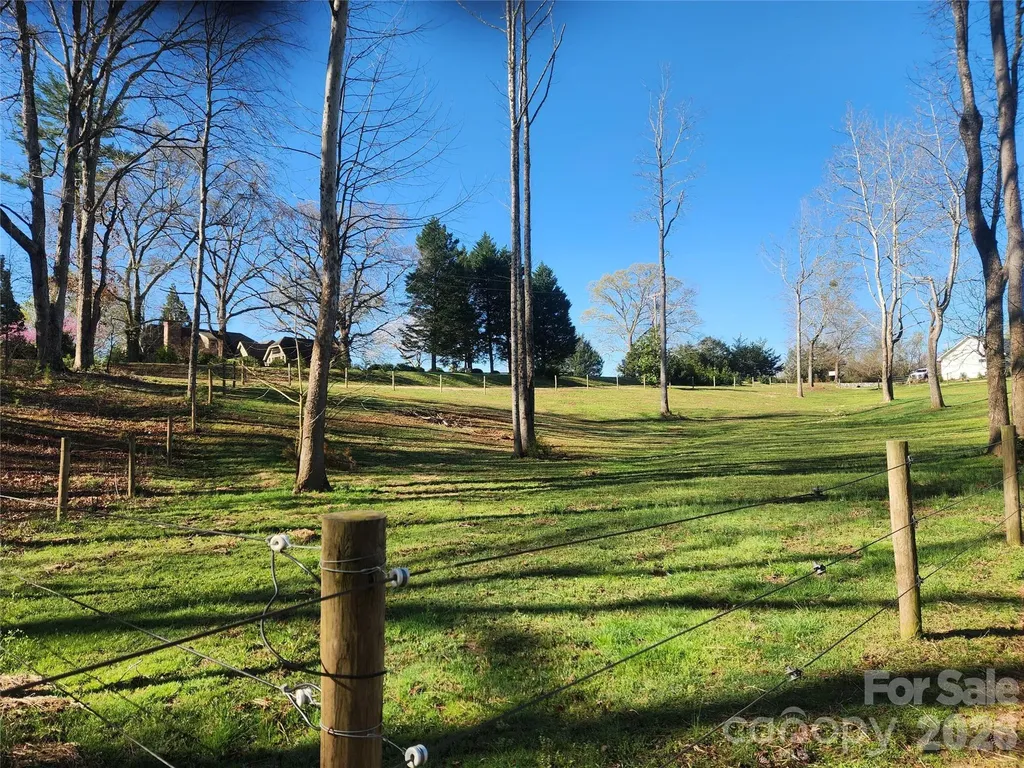 4085 Hunting Country Road Tryon NC 28782