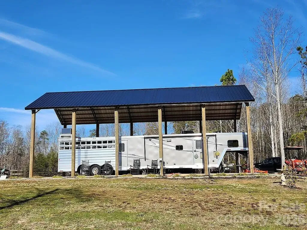 4085 Hunting Country Road Tryon NC 28782