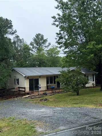 2723 Tatertown Loop Nebo NC 28761