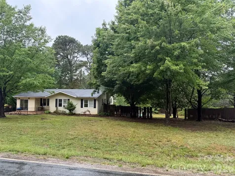 2723 Tatertown Loop Nebo NC 28761