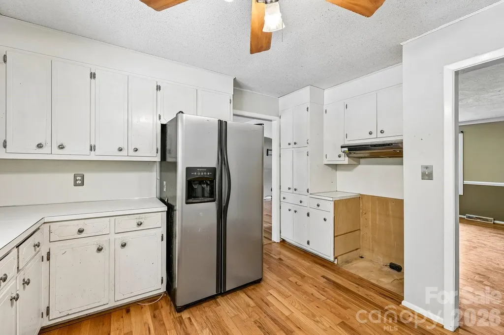 8417 Rolling Hills Avenue Hickory NC 28602