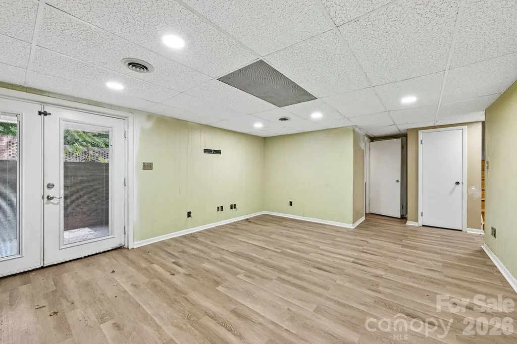 8417 Rolling Hills Avenue Hickory NC 28602