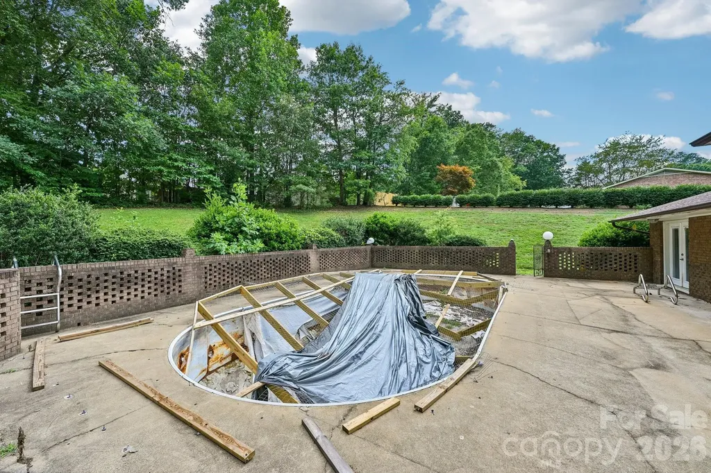 8417 Rolling Hills Avenue Hickory NC 28602