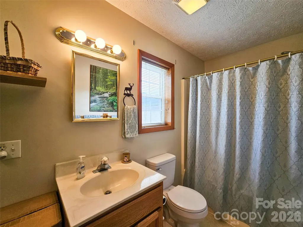68 Strollers Lane Waynesville NC 28786