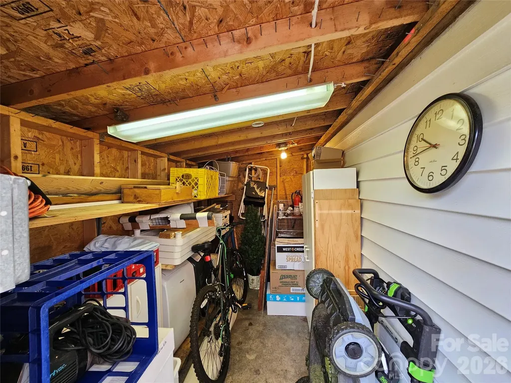 68 Strollers Lane Waynesville NC 28786