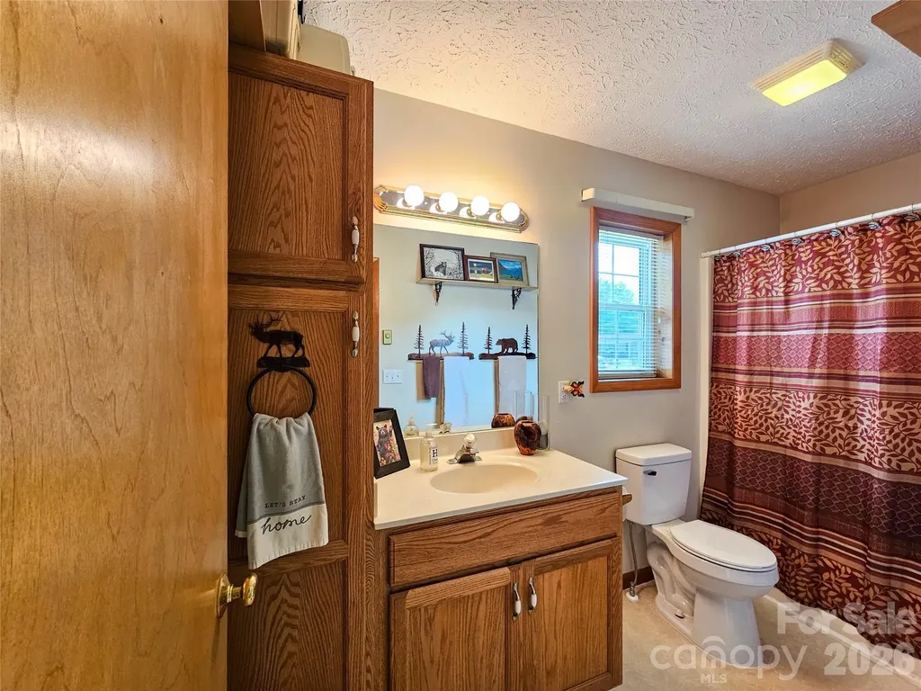68 Strollers Lane Waynesville NC 28786