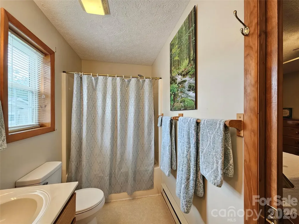 68 Strollers Lane Waynesville NC 28786