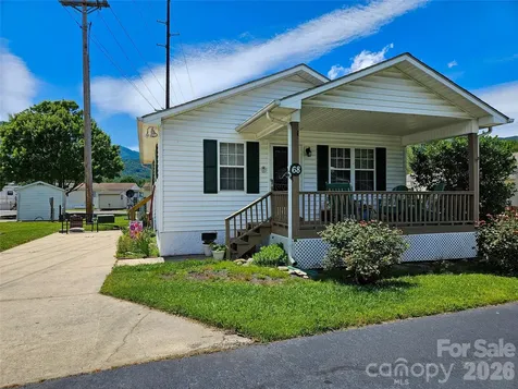 68 Strollers Lane Waynesville NC 28786