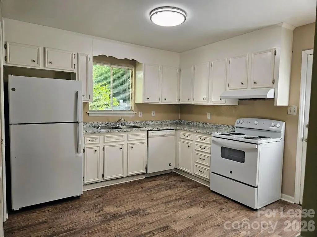 6815 Water Mill Court Charlotte NC 28215