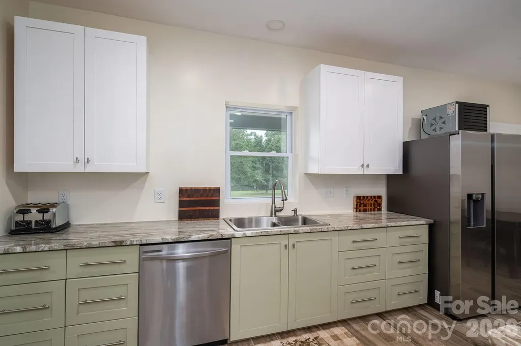 3103 Richview Drive Crouse NC 28033