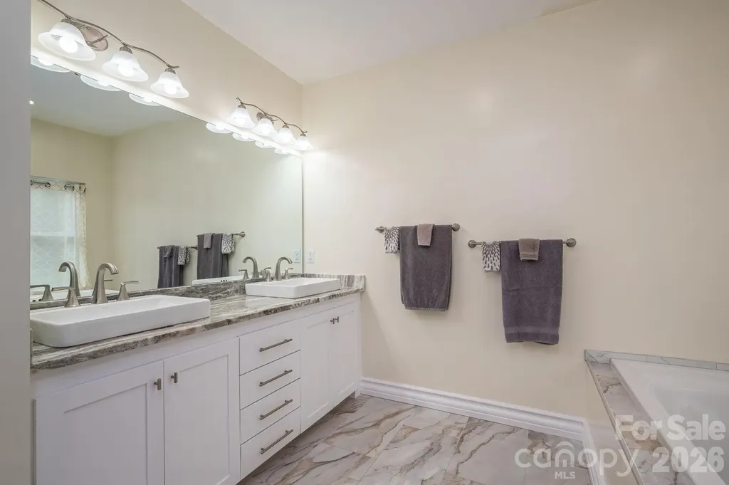 3103 Richview Drive Crouse NC 28033