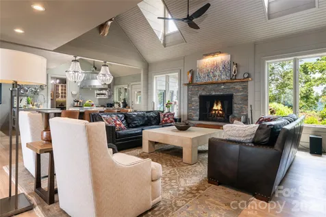 145 Kalmia Drive Asheville NC 28804