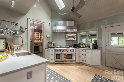 145 Kalmia Drive Asheville NC 28804