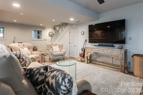 145 Kalmia Drive Asheville NC 28804