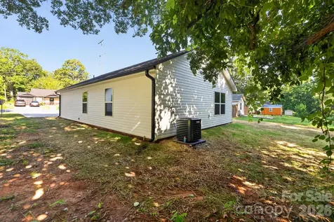 157 Third Street E Gaffney SC 29340