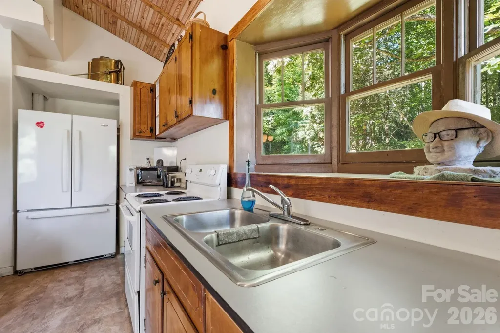 583 Dark Ridge Road Sylva NC 28779