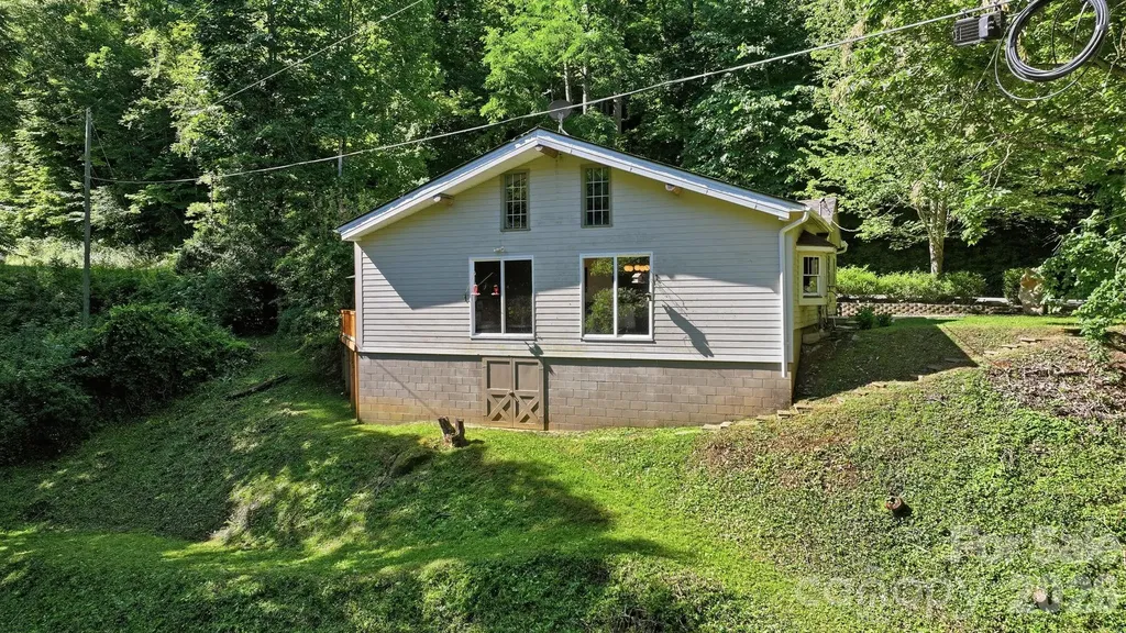 583 Dark Ridge Road Sylva NC 28779
