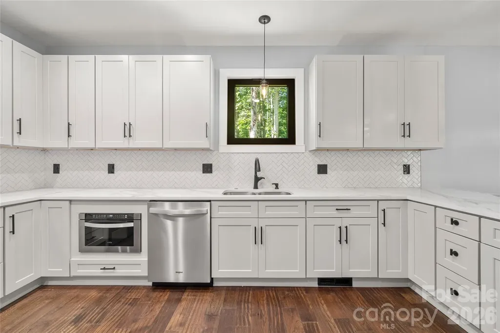 61 Bamboo Trail Candler NC 28715