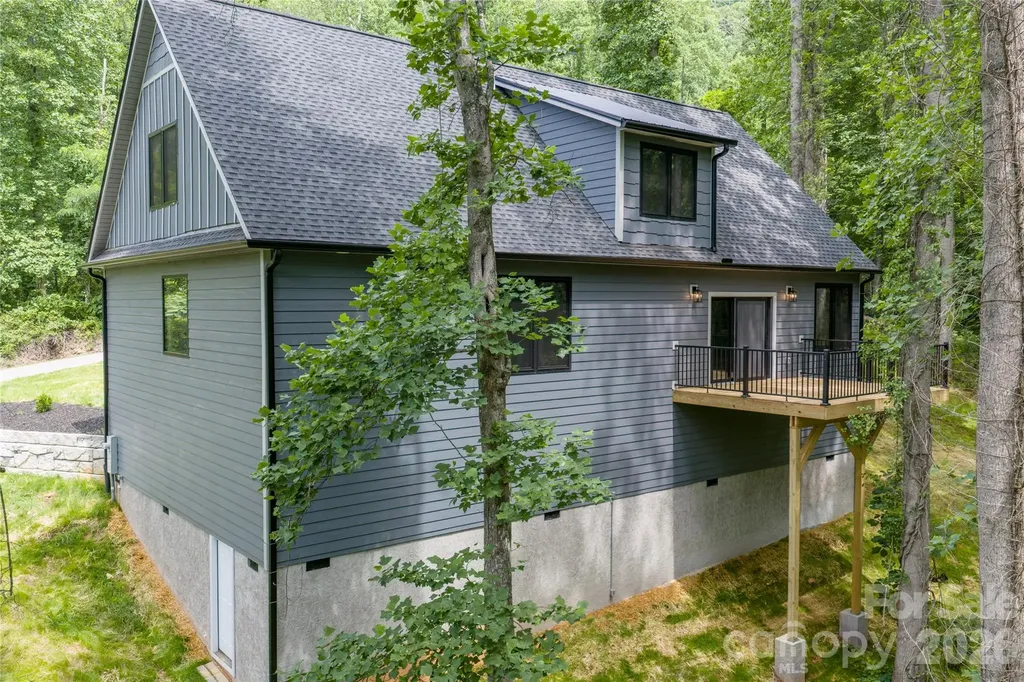 61 Bamboo Trail Candler NC 28715