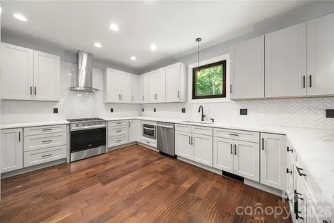 61 Bamboo Trail Candler NC 28715