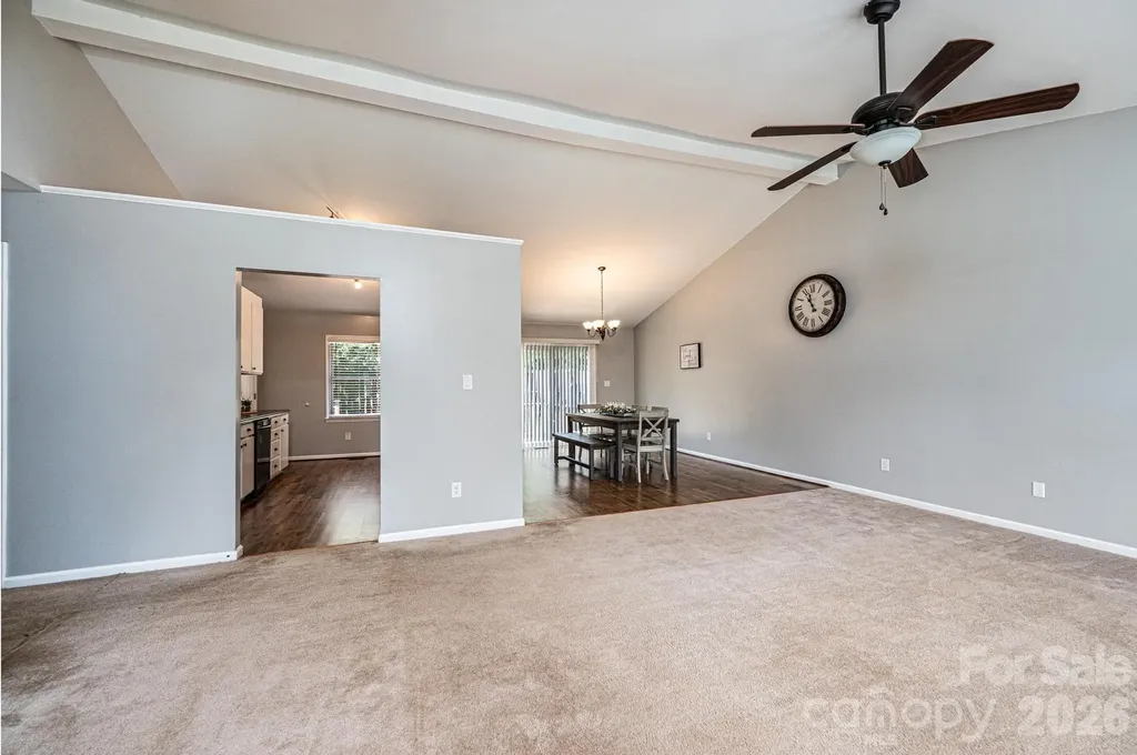 4158 Arrowhead Drive NE Hickory NC 28601