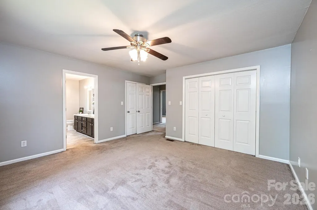 4158 Arrowhead Drive NE Hickory NC 28601